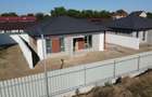 Casă individuală cu 4 camere cu Canalizare în Central - 7