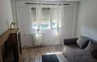 Apartament cu 2 camere semidecomandat în P-ța Victoriei - 1