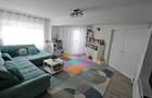 Vand apartament spatios 4 camere Noua - 2