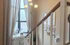 Elegan?a, lumina, confort intr-o locuin?a care inspira, o casa care se
