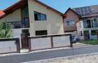 Casa de vanzare cu 5 camere, 200 mp, zona Micro 3 - 19