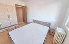 Apartament 2 semidecomandate, zona Milcov - 3