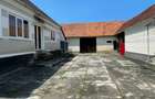 Casă cu 5 camere cu Teren 2960 Mp în Petriș - 2