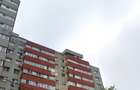 Apartament cu 3 camere decomandat în Tei - 1