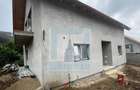 Casă cu 5 camere cu Teren 300 Mp în Codlea - 1