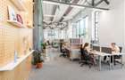 Spa?iu de birou tip open-plan pentru 10 persoane in Regus Central Business Plaza Tower 3 - 4
