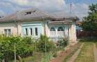 Casă individuală cu 4 camere cu Teren 6000 Mp în Răcătău-Răzeși - 1