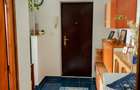 Apartament compus din: o camera, bucatarie, hol, baie, balcon, cu o suprafa?a de 33 - 4