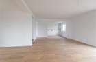 Vila in aliniament arhtectural luminos,  Sanpetru - 9