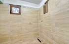 Casă individuală cu 7 camere cu Canalizare în Tărlungeni - 11