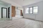 Apartament cu 3 camere decomandat în Giurgiului - 3