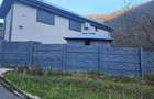 Casă cu 5 camere cu Teren 250 Mp în Central - 3