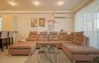 Apartament cu 4 camere decomandat în Tractorul - 3