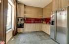 Casă cu 4 camere cu Canalizare în Central - 30