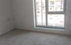 Apartament cu 2 camere decomandat în Apărătorii Patriei - 2