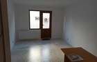 inchiriez apartament cu 3 camere in Ludus zona centru - 1