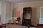 Casă cu 3 camere în București - 9