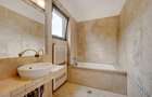 Apartament cu 3 camere decomandat în Central - 16