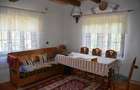 Vand casa la Buru construita traditional din barne de stejar cu tarnat sculptat si interior modern - 7