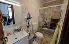 Casă individuală cu 8 camere cu Canalizare în Central - 2