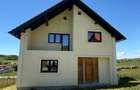 Casa de vanzare, 4 camere, construc?ie recenta - 10