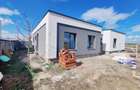 Casă cu 3 camere cu Teren 370 Mp în Moșnița Nouă - 2