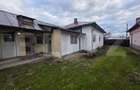 Casa cu teren generos si balta de pescuit Gaesti - 11
