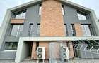 Duplex cu 6 camere cu Canalizare în Iancu Nicolae - 36