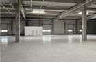 Spațiu industrial, de 3,700 mp, în Aeroport - 13