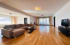 Apartament cu 5 camere decomandat în Kiseleff - 1