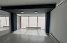 Spațiu comercial, de 80 mp, în Central - 3