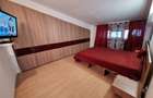 Apartament cu 3 camere decomandat în Km 5 - 4