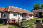Casă cu Teren 17 Mp în Central - 1