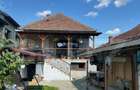 Casă cu 3 camere cu Teren 550 Mp în Central - 1