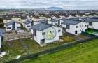 Duplex cu 4 camere cu Canalizare în Sânpetru - 24 Duplex cu 4 camere cu Canalizare în Sânpetru - 24