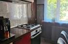 Apartament cu 3 camere decomandat în Răcădău - 2