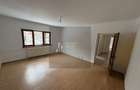 Apartament 2 camere decomandat an 1990 - metrou Eroii Rev... - 2