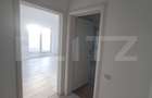 Apartament de vanzare, cu 3 camere, 73 mp + balcon 5 mp, zona Tractorul - 3