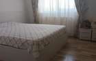 Apartament cu 3 camere decomandat în Tractorul - 5