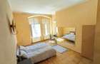 Apartament cu 3 camere semidecomandat în Central - 1