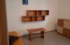 Inchiriez apart. 3 camere - 8