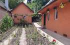 Inchiriez casa la curte in cartierul Darste (strada Andrei Barseanu)
