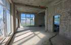 Spatiu de inchiriat, 100mp, h 3m, vitrina, vad bun, zona Terra - 3