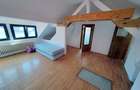 Zona Bd. Lacul Tei vila 7 camere disponibila pentru inchiriere.