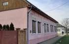 Casă cu 5 camere cu Teren 1000 Mp în Central