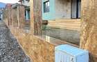Casă pe un nivel, 4 camere, compartimentare decomandată, zonă liniștită