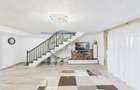Casa constructie noua, beci, cartier Izvor, comision 0 - 1