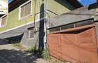 Vand casa cu garaj in Resita - 6