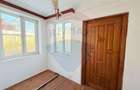 Casă de vanzare cu curte | 4 camere | Zona Gorjului | Teren generos - 3