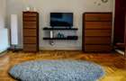 Apartament cu 3 camere semidecomandat în Central - 1